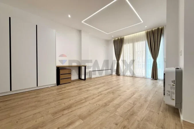 Tirane, shitet 2+1 , 134 m²