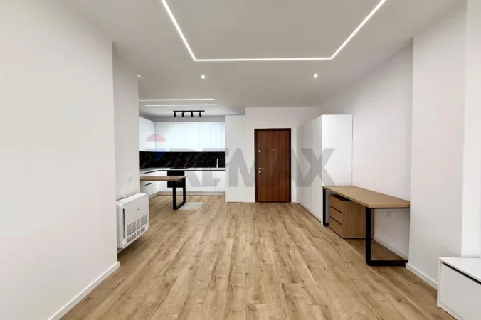 Tirane, shitet 2+1 , 134 m²