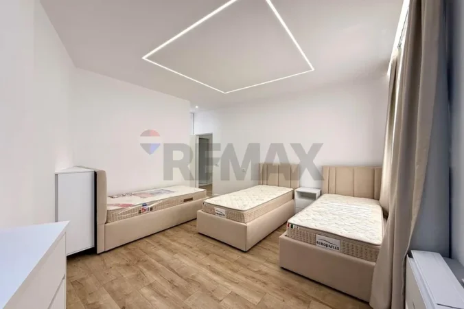 Tirane, shitet 2+1 , 134 m²