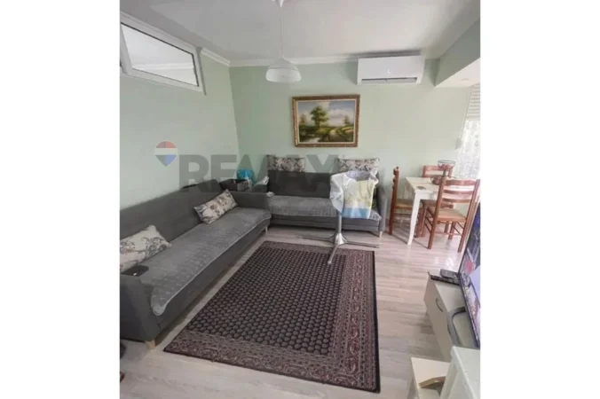 Tirane, jepet me qera apartament 1+1 , 500 € 