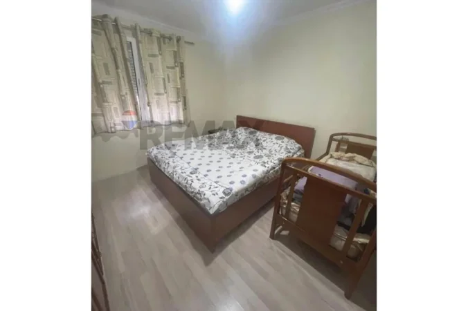 Tirane, jepet me qera apartament 1+1 , 500 € 