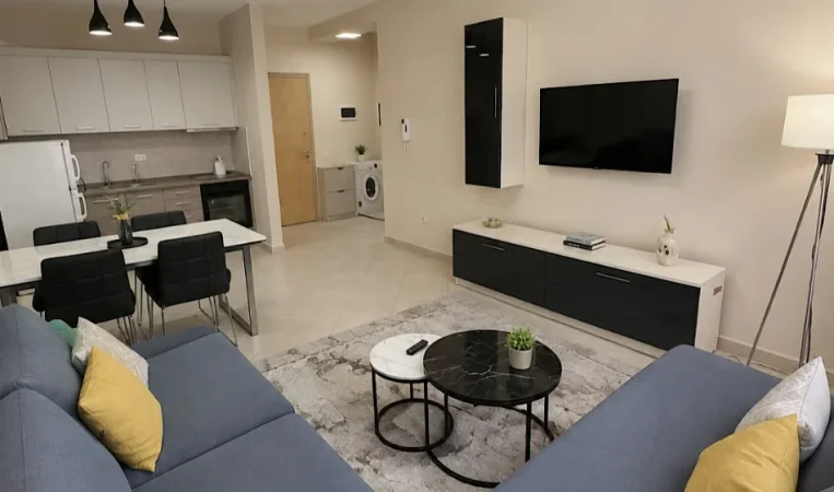 Tirane, jepet me qera apartament 1+1 Kati 6, 60 m² 530 € 