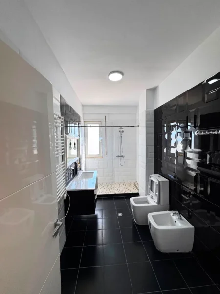 Tirane, shitet apartament 2+1+Ballkon Kati 4, 96 m² 260.000 € (Capiten Mir Zotaj)
