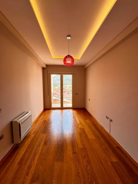Tirane, shitet apartament 2+1+Ballkon Kati 4, 96 m² 260.000 € (Capiten Mir Zotaj)
