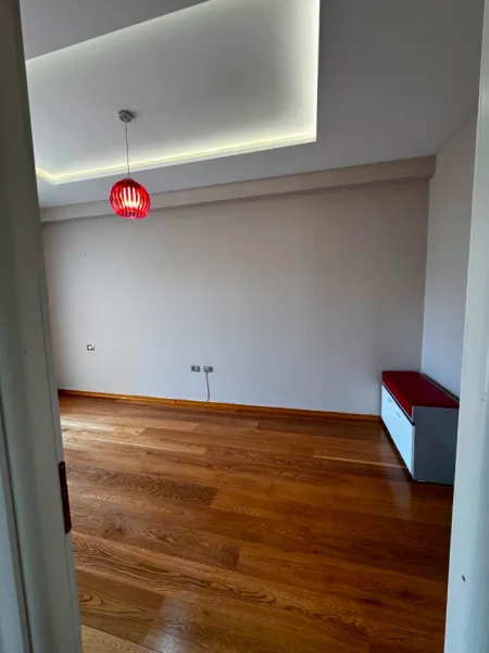 Tirane, shitet apartament 2+1+Ballkon Kati 4, 96 m² 260.000 € (Capiten Mir Zotaj)