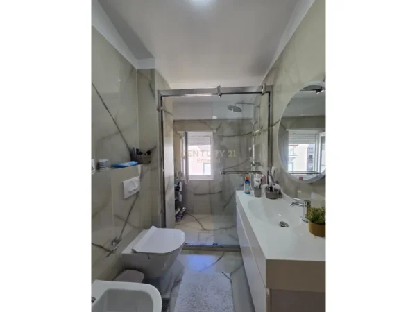 Tirane, shitet apartament+verande | Penthouse 3+1+Aneks+Ballkon Kati 4, 207 m² 340.000 € (shkoze)