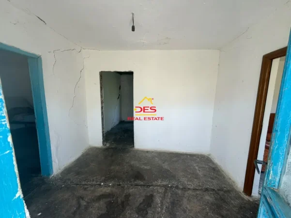 Vlore, shitet shtepi Kati 0, 45.000 € (Panaja)