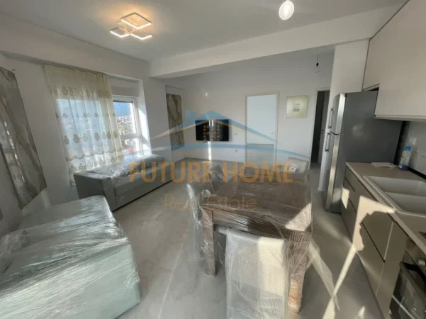 Tirane, jepet me qera apartament 1+1 Kati 7, 69 m² 450 € (Ali Demi)