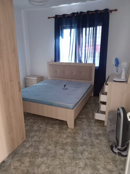 Tirane, jepet me qera apartament 2+1 Kati 2, 100 m² 550 € (ASTIR)