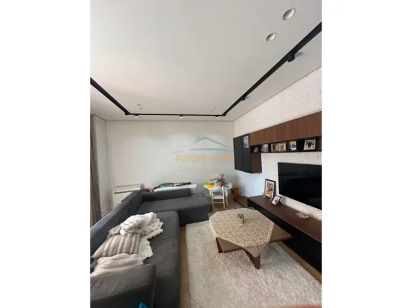 Tirane, shitet apartament 2+1 Kati 2, 97 m² 170.000 € (YZBERISHT)