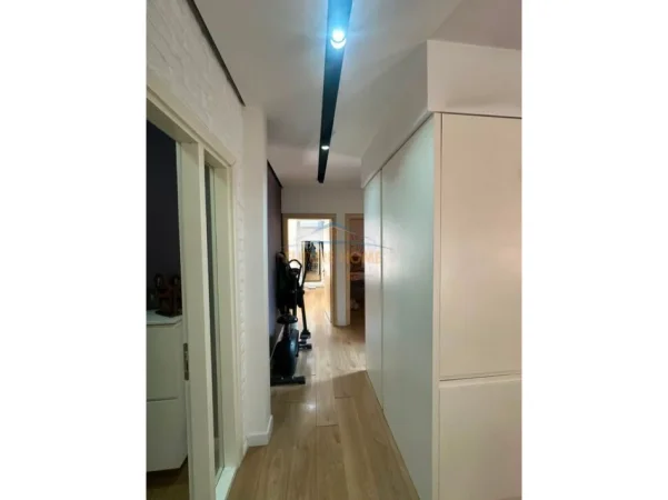 Tirane, shitet apartament 2+1 Kati 2, 97 m² 170.000 € (YZBERISHT)