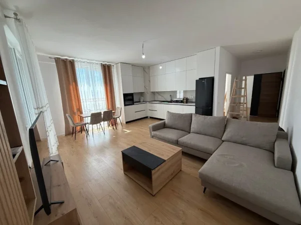 Tirane, jepet me qera apartament 2+1 Kati 5, 97 m² 700 € (BULEVARDI I RI)