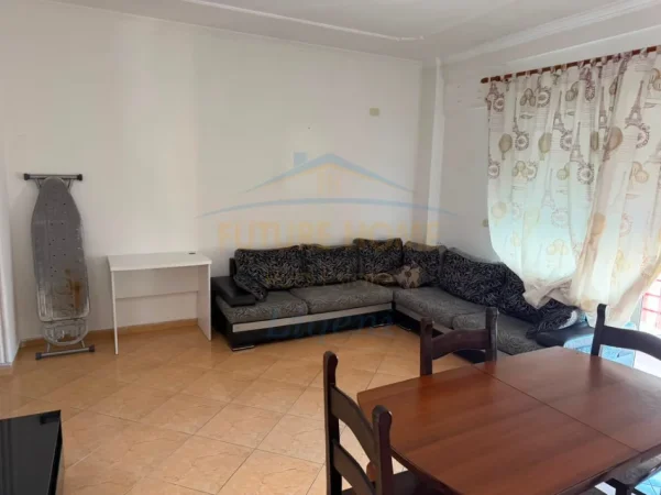 Tirane, jepet me qera apartament 1+1 , 74 m² 490 € (Don Bosko)