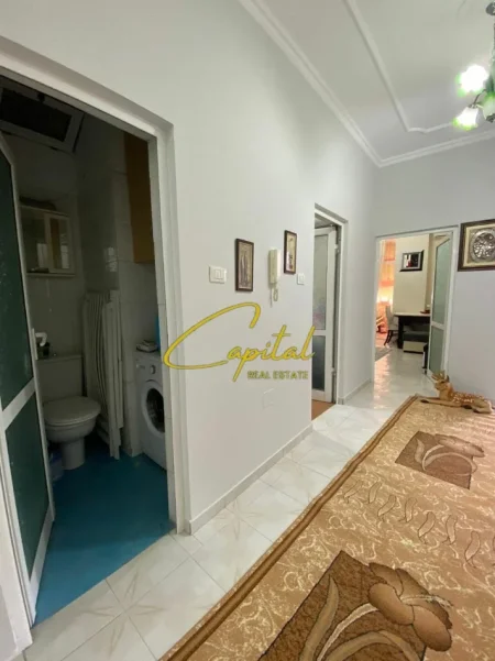 Tirane, jepet me qera apartament 2+1 Kati 6, 100 m² 550 € (STACIONI I FUNDIT I TR RE)