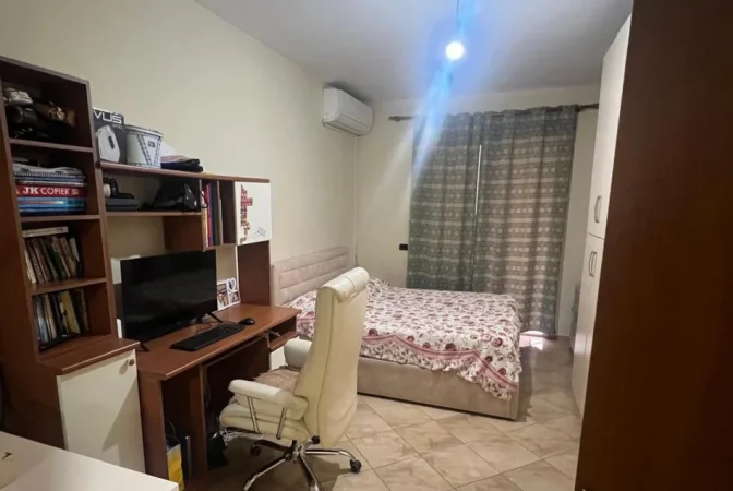 Tirane, jepet me qera apartament 2+1 Kati 7, 130 m² 400 € (Rruga Besim Alla)
