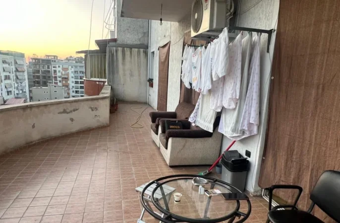 Tirane, jepet me qera apartament 2+1 Kati 7, 130 m² 400 € (Rruga Besim Alla)