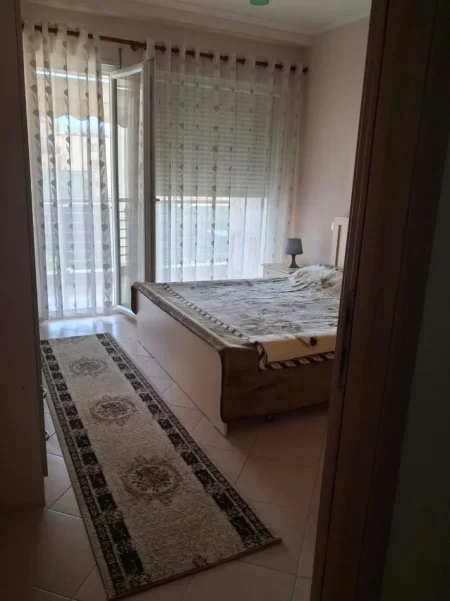 Tirane, jepet me qera apartament 1+1 Kati 3, 75 m² 500 € (Muzeu Shkencave te Natyres ne Ali Dem)