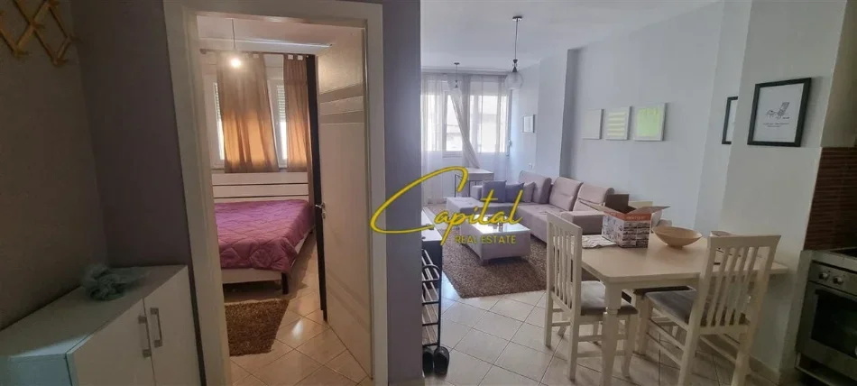 Tirane, jepet me qera apartament 1+1 Kati 5, 50 m² 550 € (SELVIA)
