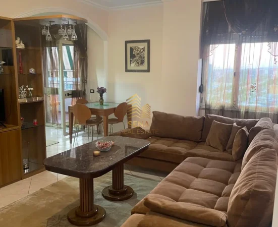 Tirane, jepet me qera apartament 2+1+Ballkon Kati 7, 96 m² 750 € (Stacioni i Trenit)