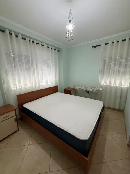 Tirane, jepet me qera Apartament 2+1 Kati 3, 70 m²,Çmimi 50.000 Lekë të Reja, (Tek Materniteti i Ri, Brryl, Tiranë.)
