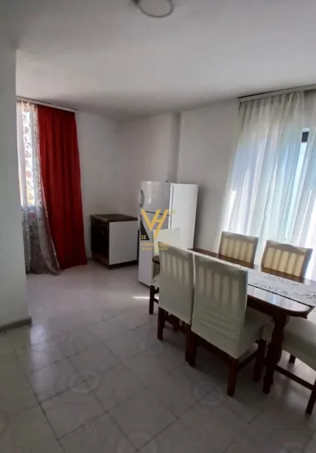 Tirane, jepet me qera apartament 1+1+Ballkon Kati 5, 70 m² 620 € (VASIL SHANTO)