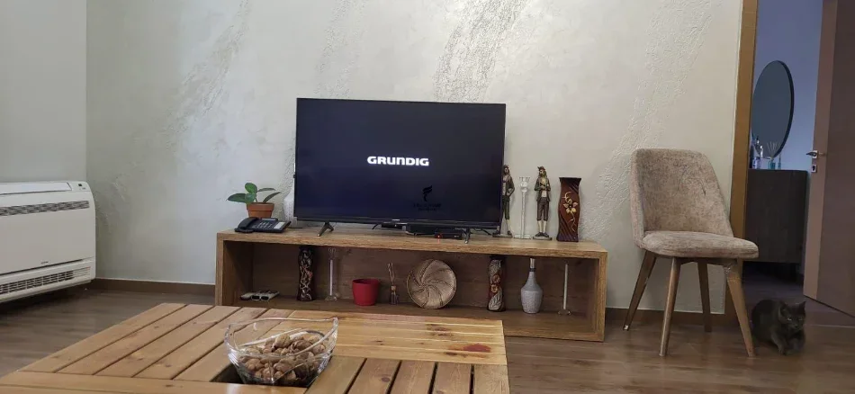 Tirane, jepet me qera apartament 2+1 Kati 3, 100 m² 900 € (KOMUNA E PARISIT)