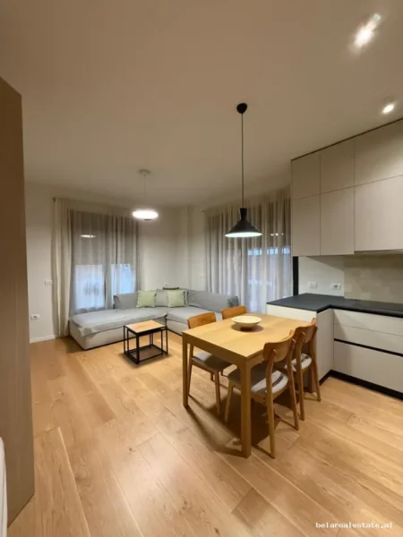 Tirane, jepet me qera apartament 2+1+Ballkon Kati 3, 95 m² 1.300 € (Rruga e Kosovareve)
