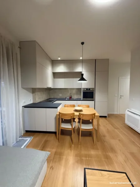 Tirane, jepet me qera apartament 2+1+Ballkon Kati 3, 95 m² 1.300 € (Rruga e Kosovareve)