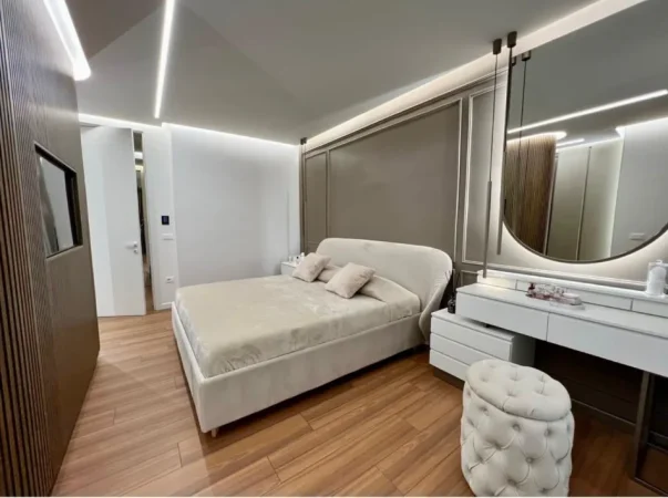 Tirane, shitet apartament 2+1+Aneks+Ballkon Kati 2, 131 m² 360.000 € (rruga e kavajes)