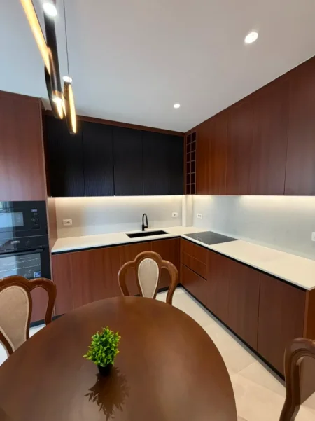 Tirane, shitet apartament 2+1+Aneks+Ballkon Kati 4, 102 m² 242.000 € (rruga e durresit)