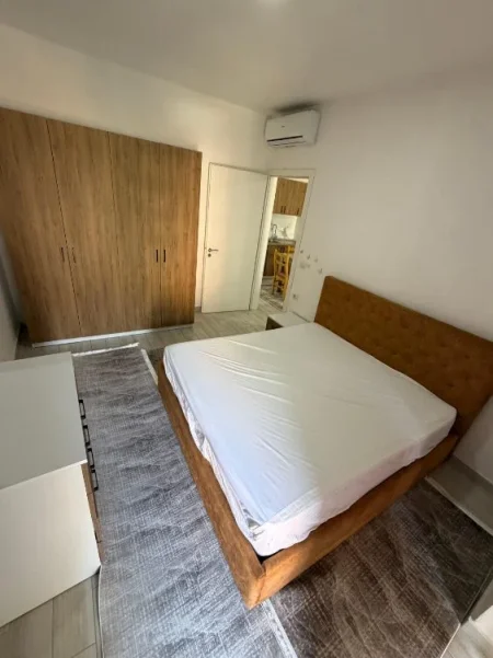 Tirane, jepet me qera apartament 1+1 Kati 2, 65 m² 500 € (Rruga Sokrat Miho)