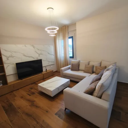 Tirane, shitet apartament 2+1+Ballkon Kati 3, 108 m² 220.000 € (Oasis Residence, Unaza e Re)