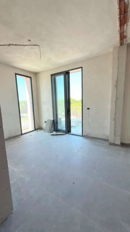 Gjiri Lalezit | Hamallaj, shitet apartament 1+1+Ballkon , 62 m² 138.600 € (Kompleksi Lura 5, Gjiri i Lalëzit)