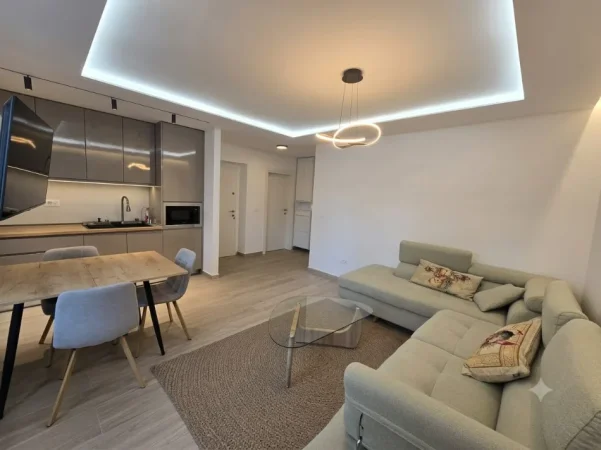 SHITET: 2+1 📍 Brryl - Buze Rruge Kryesore || 🔥50,000€ Investime🔥 - 188,000€ - K.2 - SP.76m² || Investuar Totalisht - Akses i menjehershem ne Qender