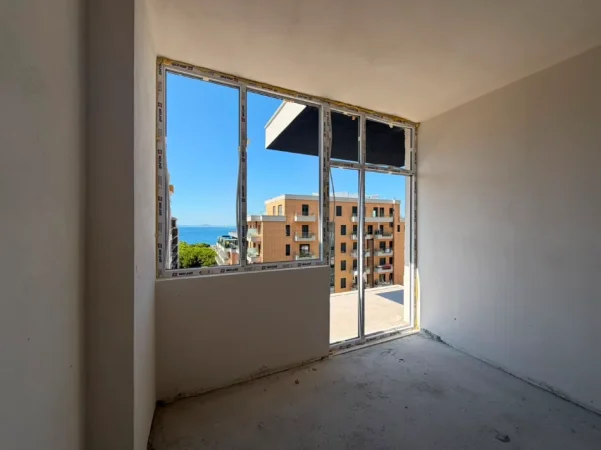 SHITET: Super Apartament: 1+1+2 Ballkone 📍Vlore - Prane Marina Bay - 🌊Pamje Nga Deti🌊 || 211,000€ - Dorezohet Nentor 2026 - K.5 - 84m²
