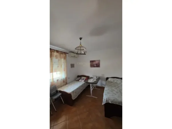 Tirane, shitet apartament 2+1 Kati 3, 153.000 € (Isht Tregu Elektrik)