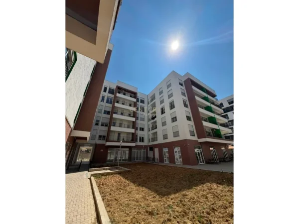Tirane, shitet apartament 3+1 Kati 2, 133 m² 172.900 € (5 Maji Atrium146231)