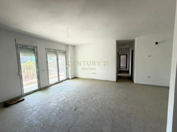 Tirane, shitet apartament 3+1 Kati 2, 133 m² 172.900 € (5 Maji Atrium146231)