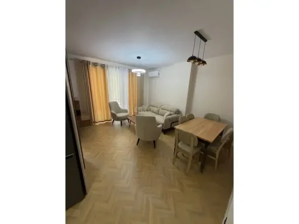 Tirane, shitet apartament 2+1 Kati 3, 83 m² 205.000 € (Tregu Eletrik)
