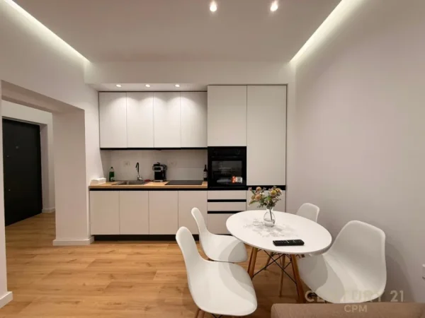 Tirane, jepet me qera apartament 1+1 Kati 1, 54 m² 650 € (Komuna Parisit bot146520)