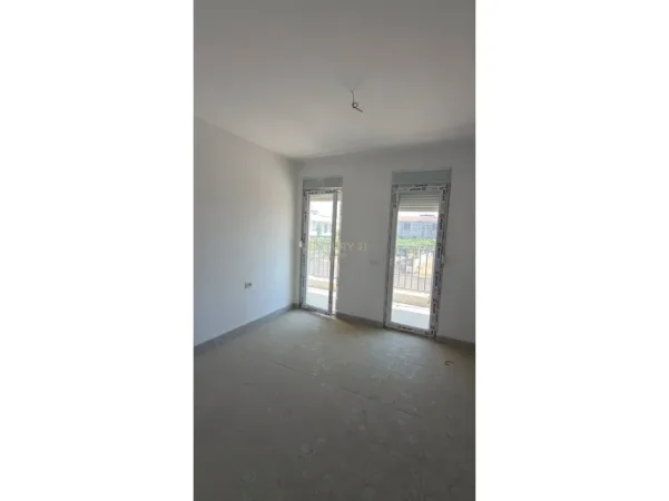 Tirane, shes apartament 3+1+Aneks+Ballkon Kati 2, 133 m² 172.900 € 