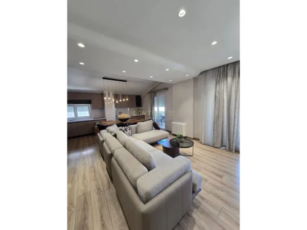 Tirane, shes apartament+verande | Penthouse 3+1+Aneks+Ballkon Kati 4, 207 m² 340.000 € 