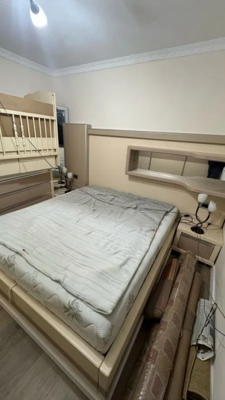 Tirane, jepet me qera apartament 2+1 Kati 1, 85 m² 500 € (Shkolla Bashkuar)