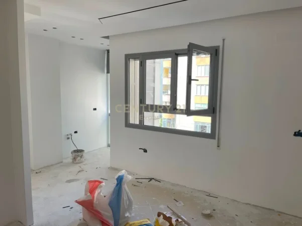 Tirane, shes apartament 1+1+Aneks+Ballkon Kati 4, 58 m² 178.000 € 