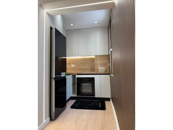 Tirane, shes apartament 1+1+Aneks+Ballkon Kati 2, 55 m² 