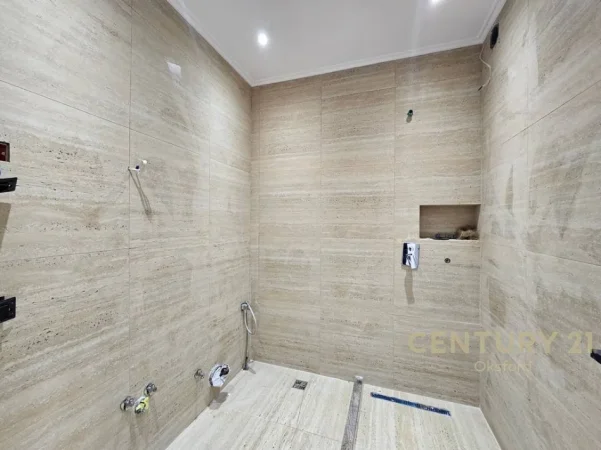 Tirane, shes apartament 1+1+Aneks+Ballkon Kati 5, 70 m² 135.000 € 