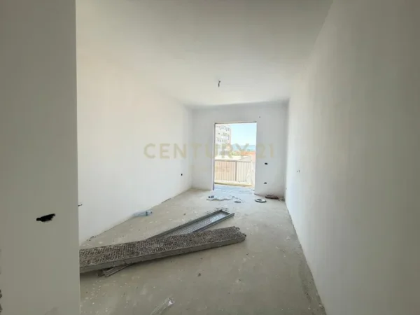 Tirane, shitet apartament 2+1 Kati 1, 122 m² 125.000 € (Kamez everest146498)