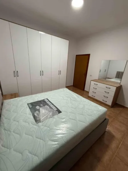 Tirane, jepet me qera apartament 1+1 Kati 1, 70 m² 500 € (Rruga Pal Hasi)