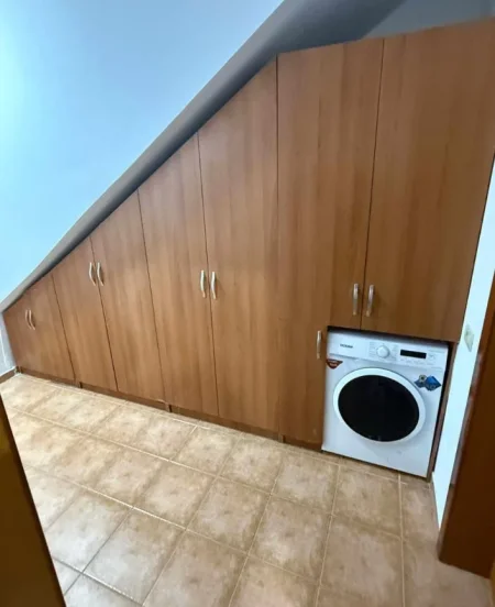 Tirane, jepet me qera apartament 1+1 Kati 1, 70 m² 500 € (Rruga Pal Hasi)