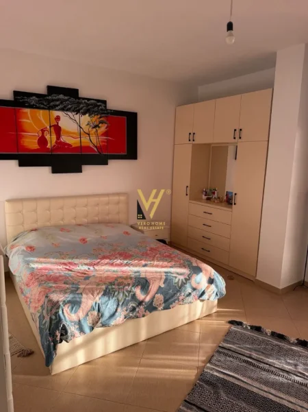 Tirane, jepet me qera apartament 2+1+Ballkon Kati 3, 104 m² 470 € (FRESKU)